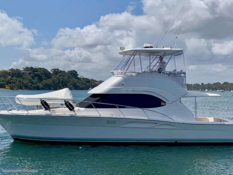 Riviera 40 Open Flybridge - Absolutely stunning vessel!