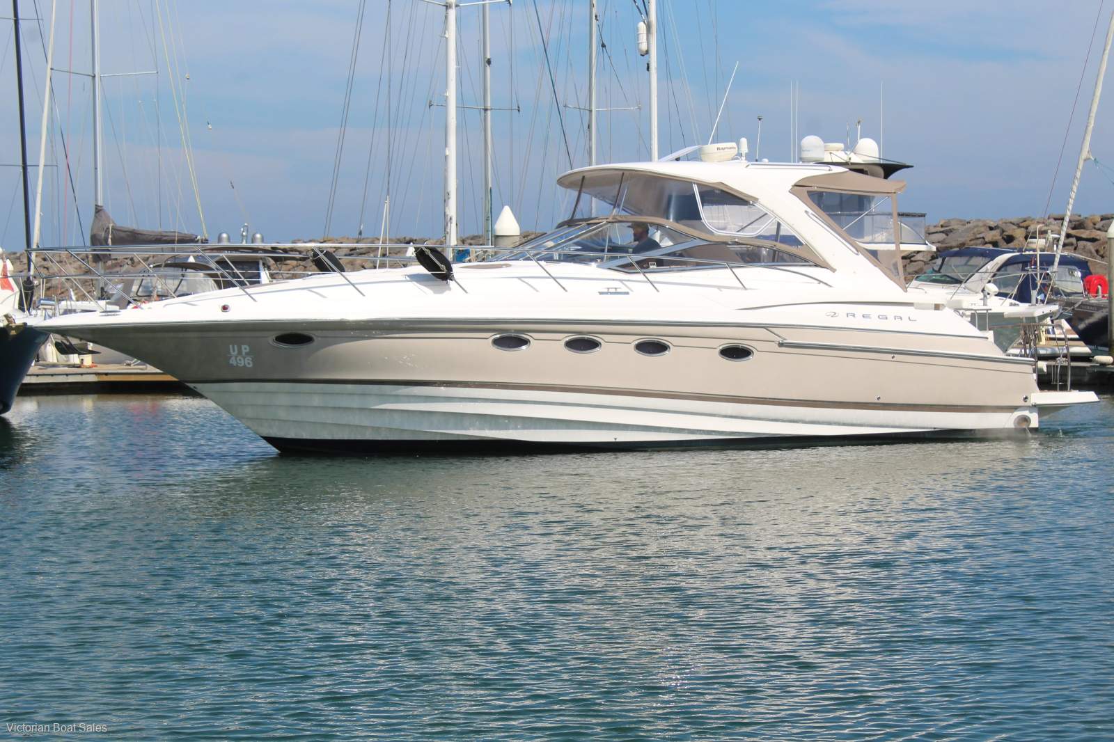 Regal 4460 Sports Cruiser