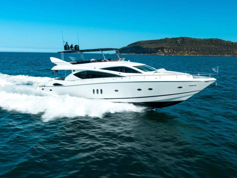 Sunseeker Yacht 75