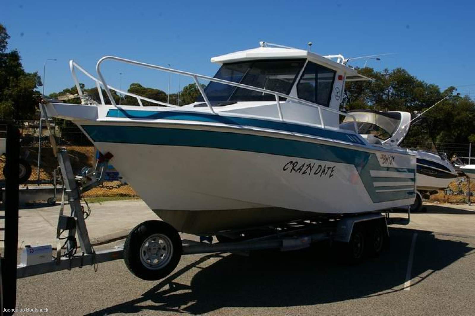 Midland Marine Waveblazer 720 Walk around