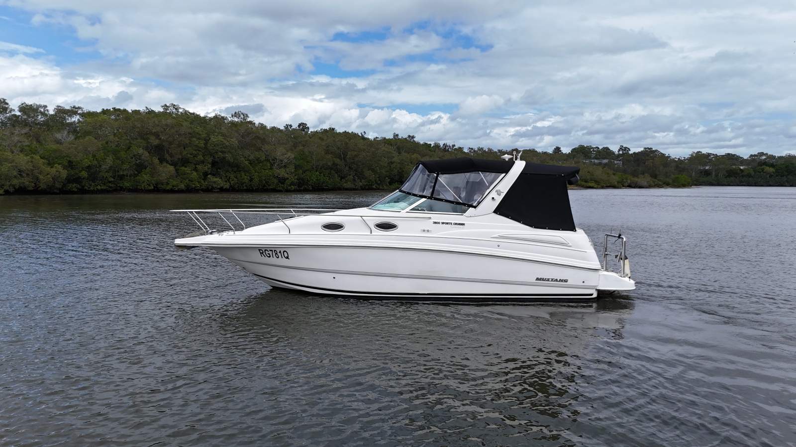 Mustang 2800 SportsCruiser Series III