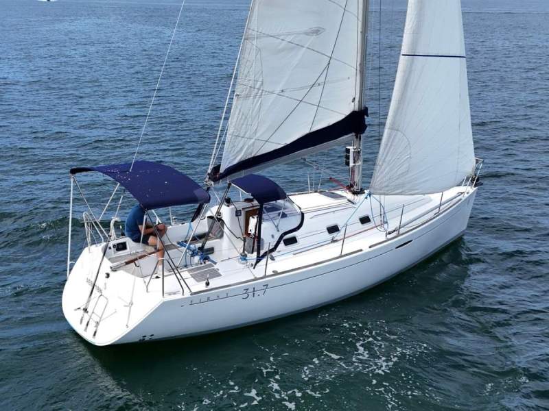 Beneteau First 31.7