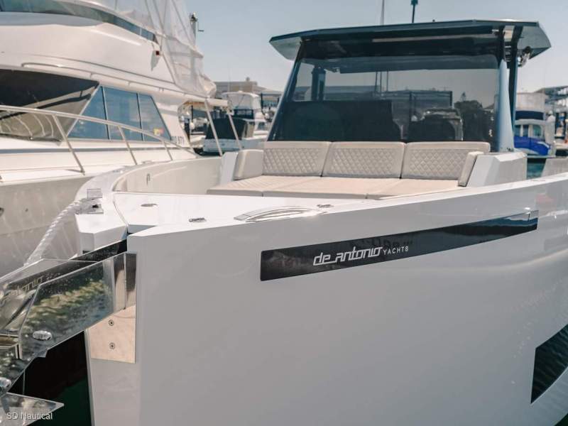 De Antonio Yachts D42