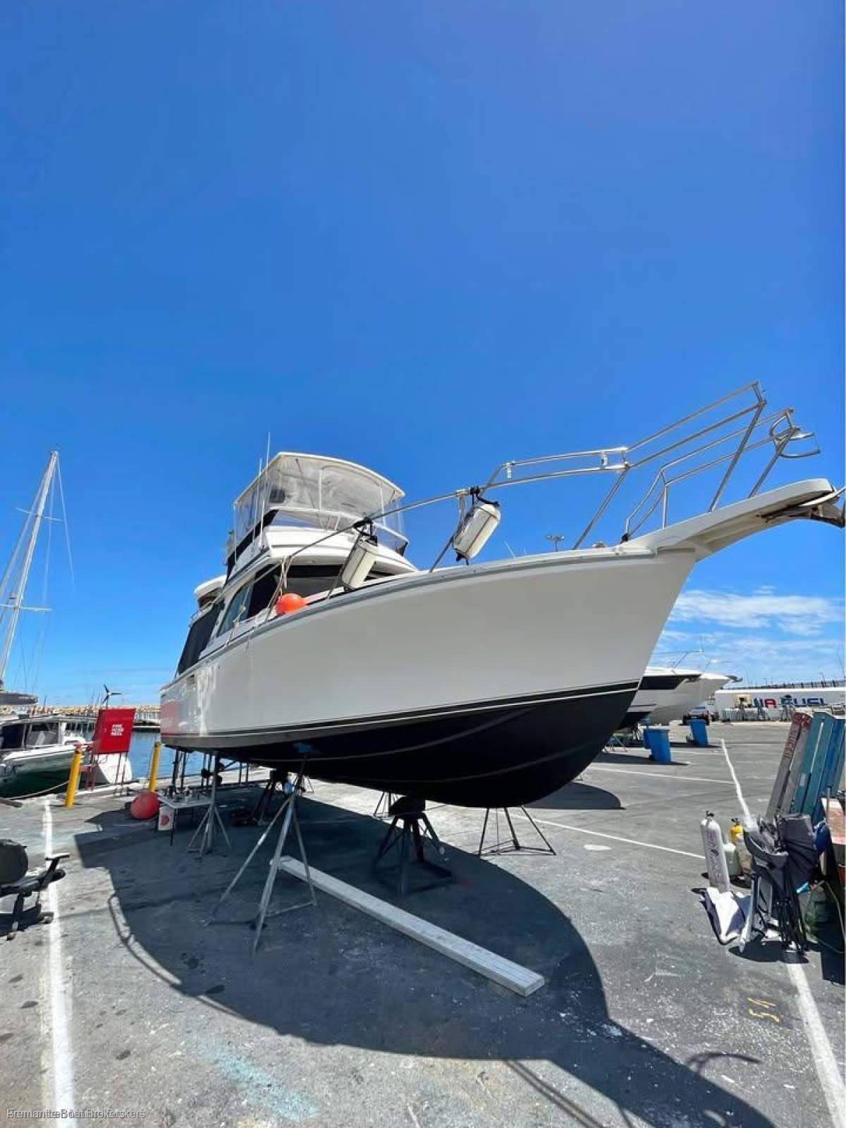 Bertram 35 Flybridge