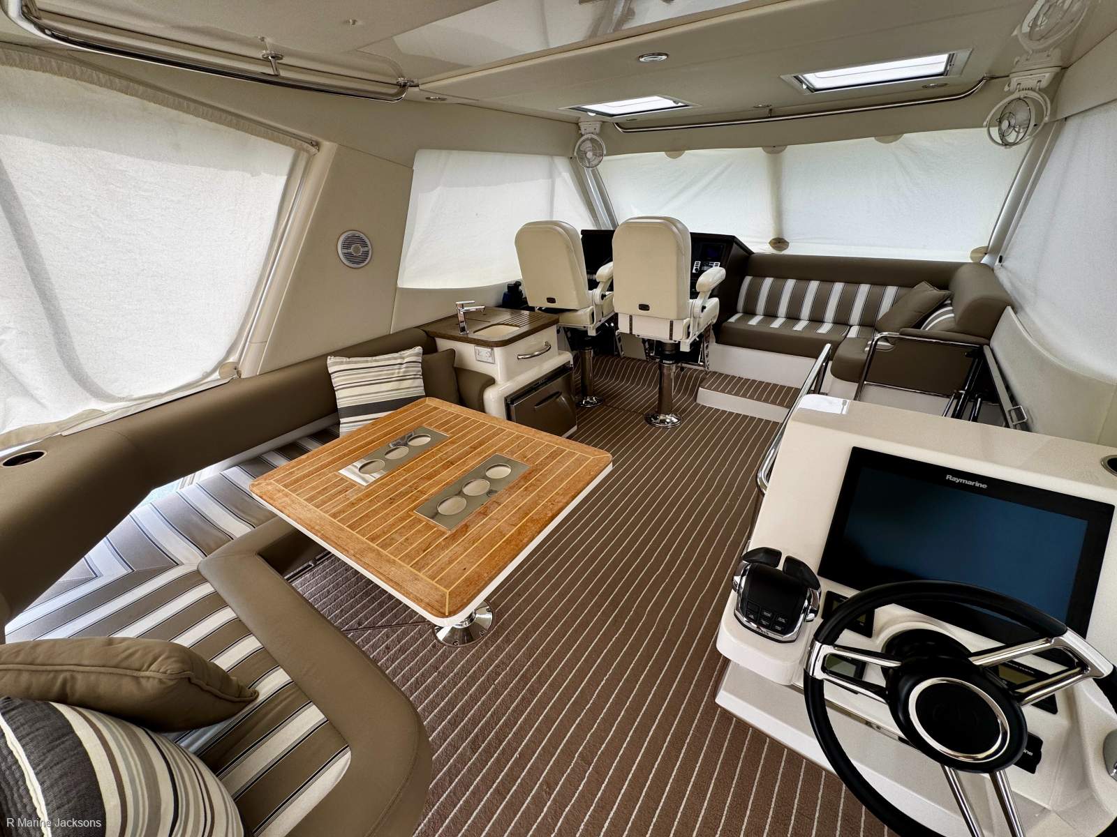 Riviera 50 Sports Motor Yacht