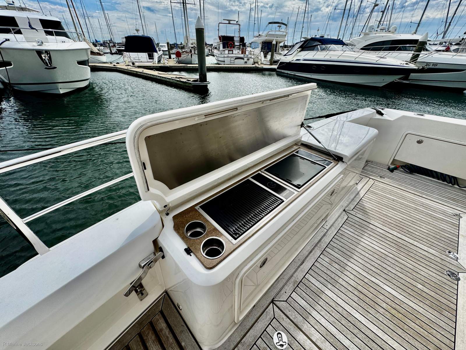 Samsara X Riviera 50 Enclosed Flybridge Boat Brokers of Tasmania