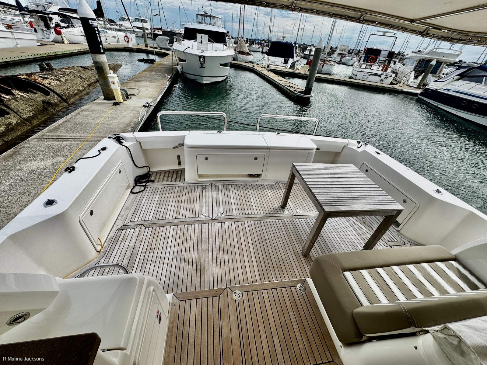 Samsara X Riviera 50 Enclosed Flybridge Boat Brokers of Tasmania