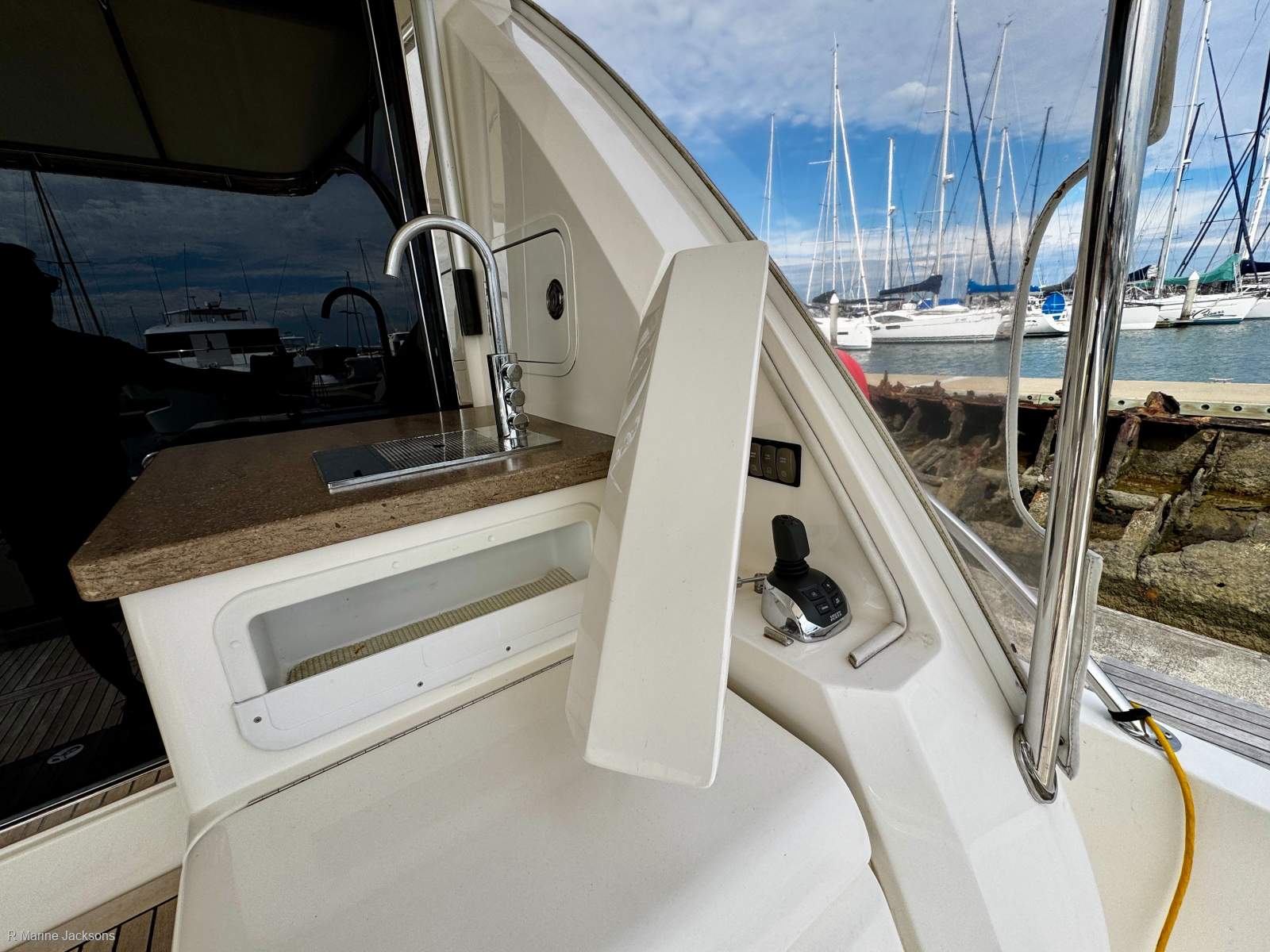 Samsara X Riviera 50 Enclosed Flybridge Boat Brokers of Tasmania