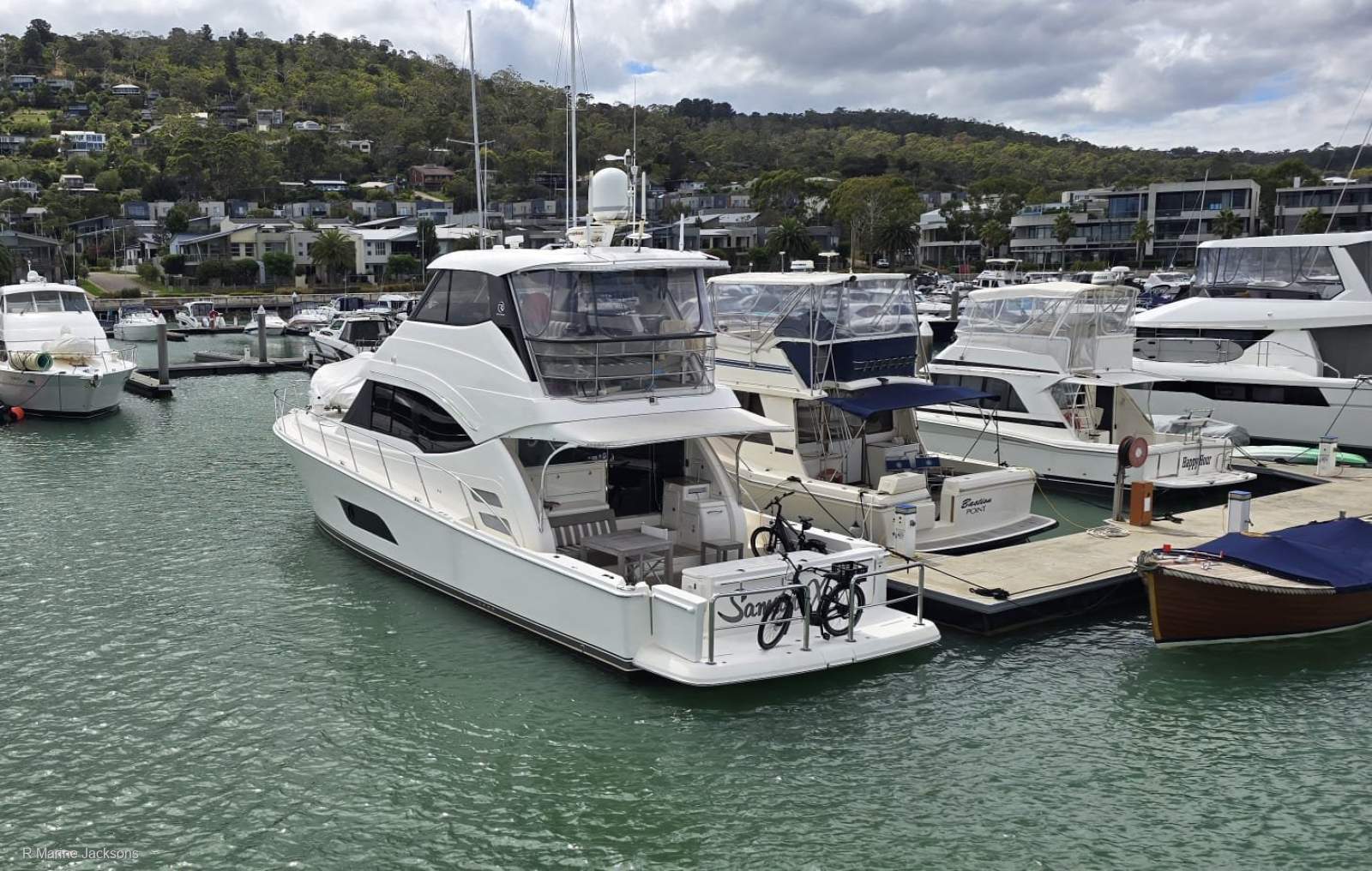 Samsara X Riviera 50 Enclosed Flybridge Boat Brokers of Tasmania