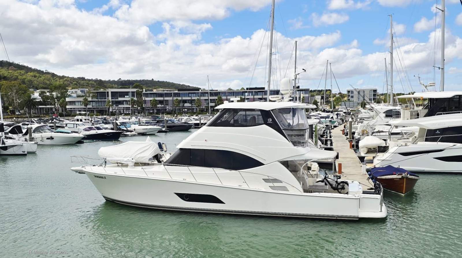 Samsara X Riviera 50 Enclosed Flybridge Boat Brokers of Tasmania