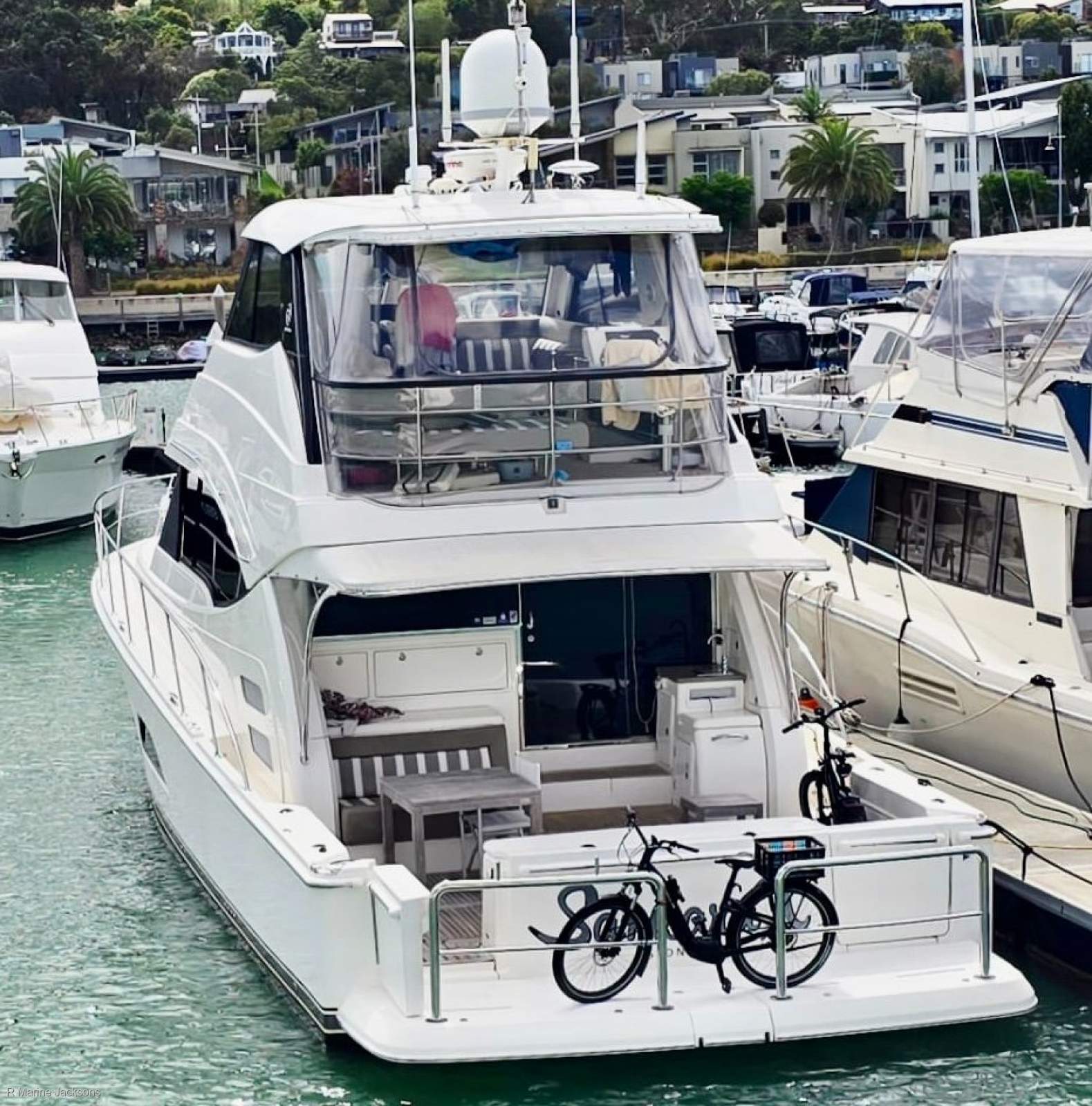 Samsara X Riviera 50 Enclosed Flybridge Boat Brokers of Tasmania
