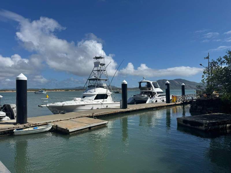 O'Brien 40 O'brien 40' Flybridge with Marlin Tower