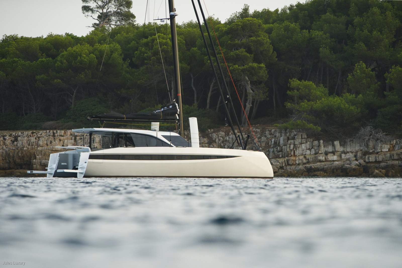 HH Catamarans OC44