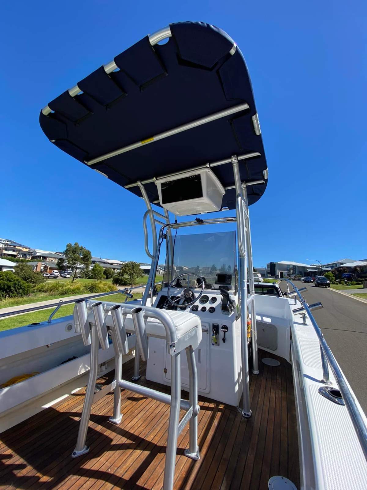 Noosa Cat 1800 Single Pod Centre Console
