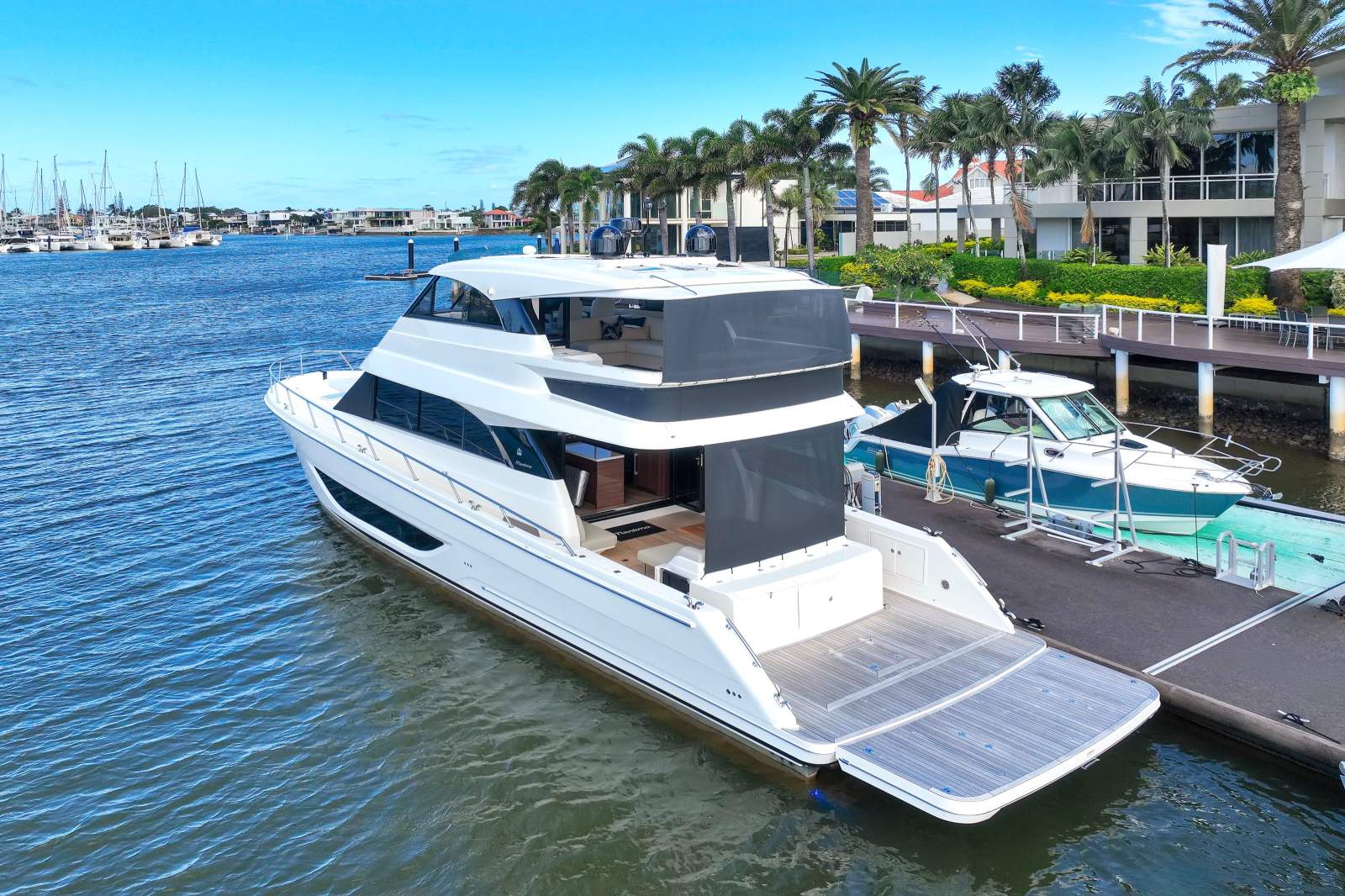 Maritimo M60 Cruising Motoryacht