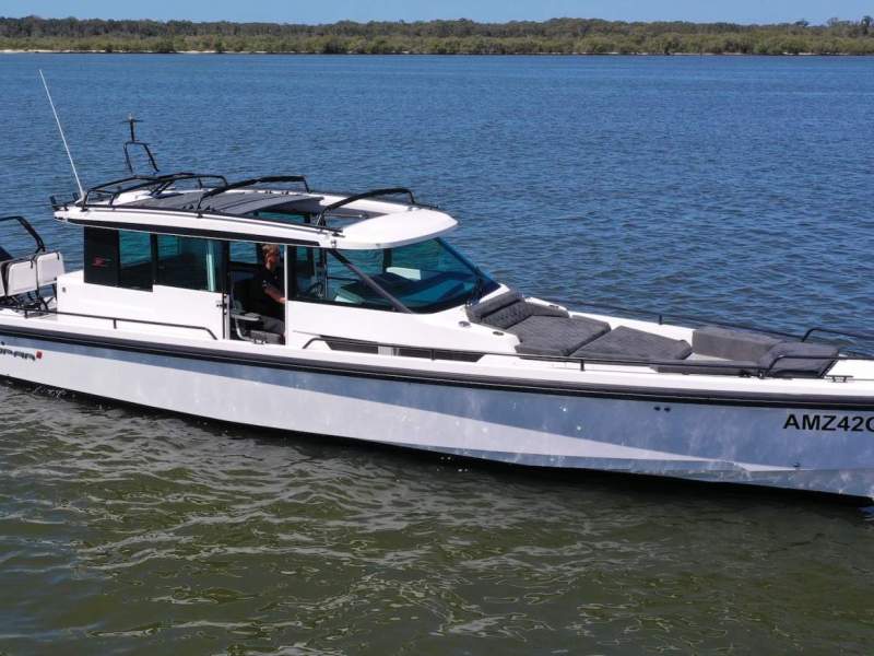 Axopar 37 Sports Cabin