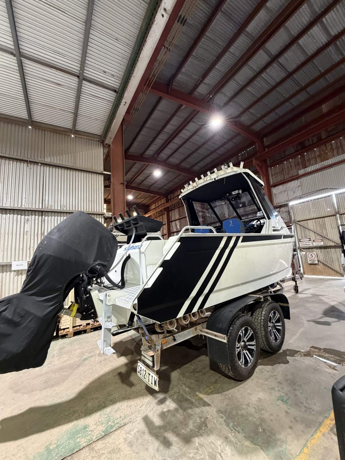 Bar Crusher 680HT Suzuki 225 v6