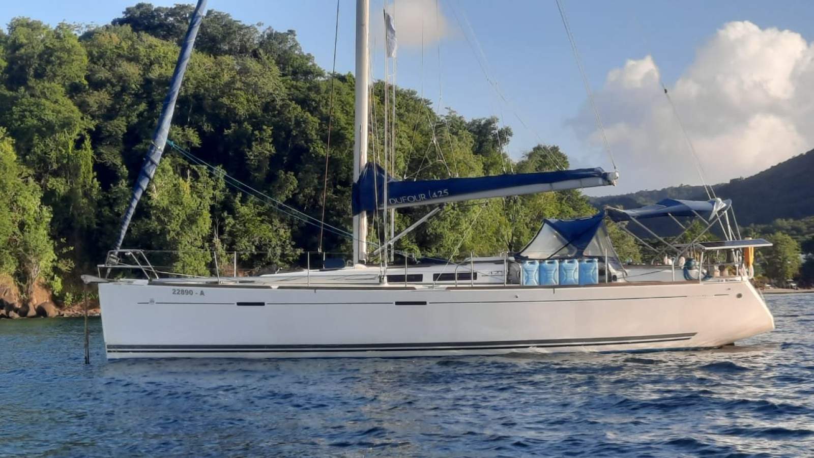 Dufour Grand Large 425