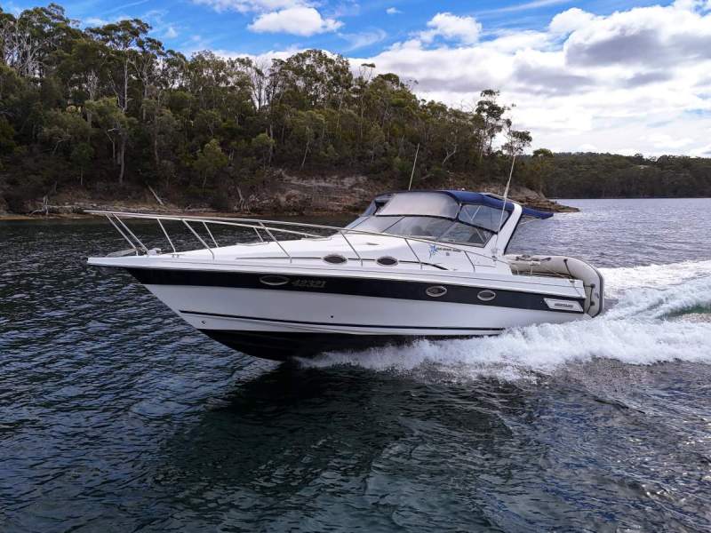 Mustang 3400 Sportscruiser PEDIGREE CRUISER, LUXURIOUS INTERIOR AND ACCOM. !