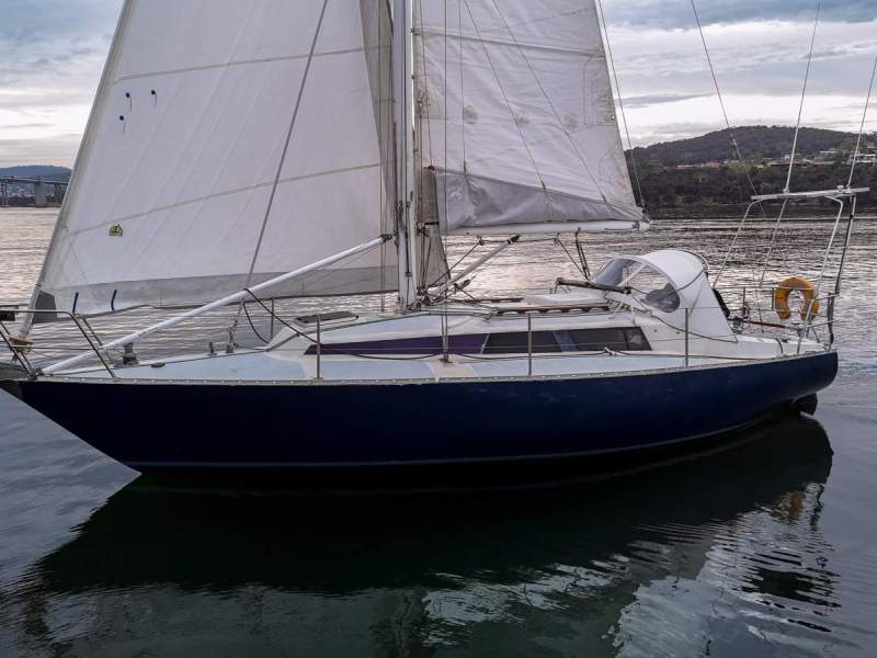 Miller And Whitworth 32 WELL EQUIPPED AND MAINTAINED CRUISER/RACER
