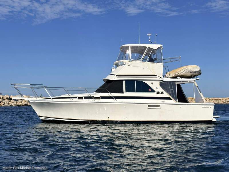 Caribbean 35 Flybridge Cruiser With Brand New ONAN Genset