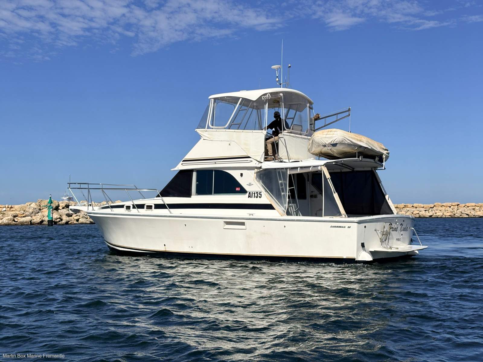 Caribbean 35 Flybridge Cruiser With Brand New ONAN Genset