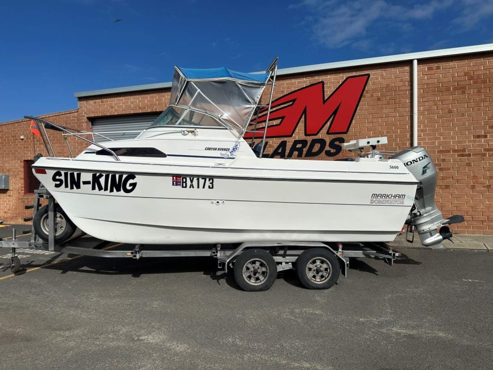 Markham Dominator 5600 Canyon Runner