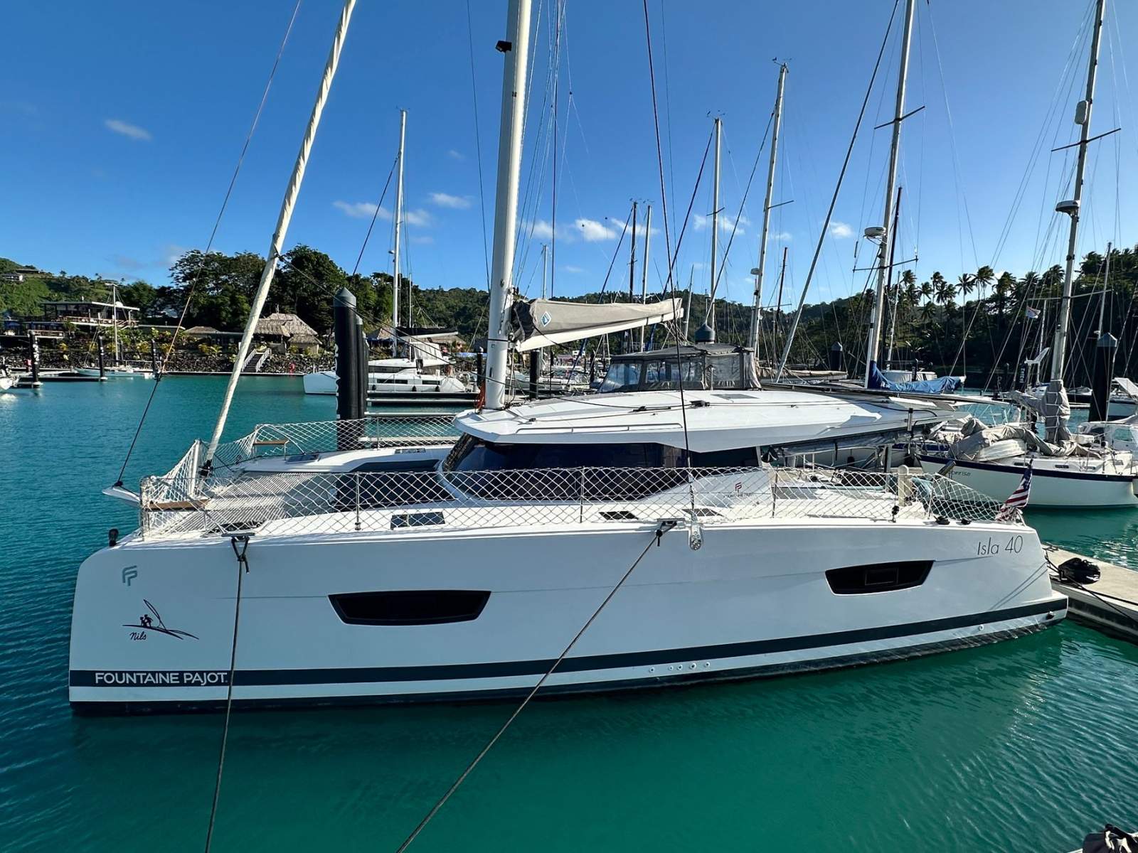 Fountaine Pajot Isla 40 'SV Nils'