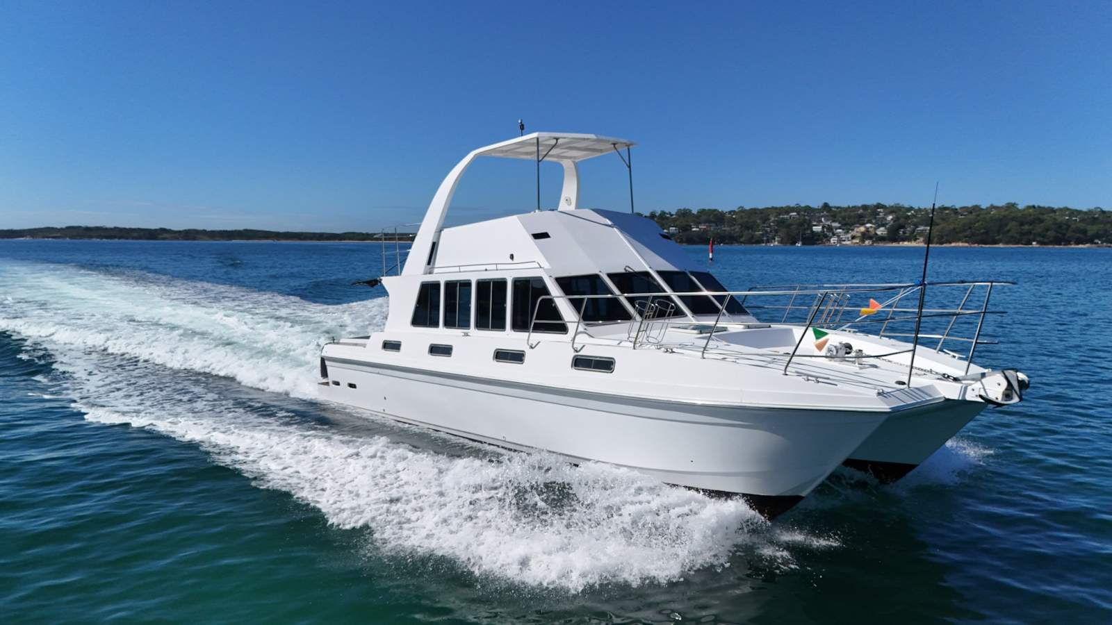 Noosa Cat 4100 Flybridge