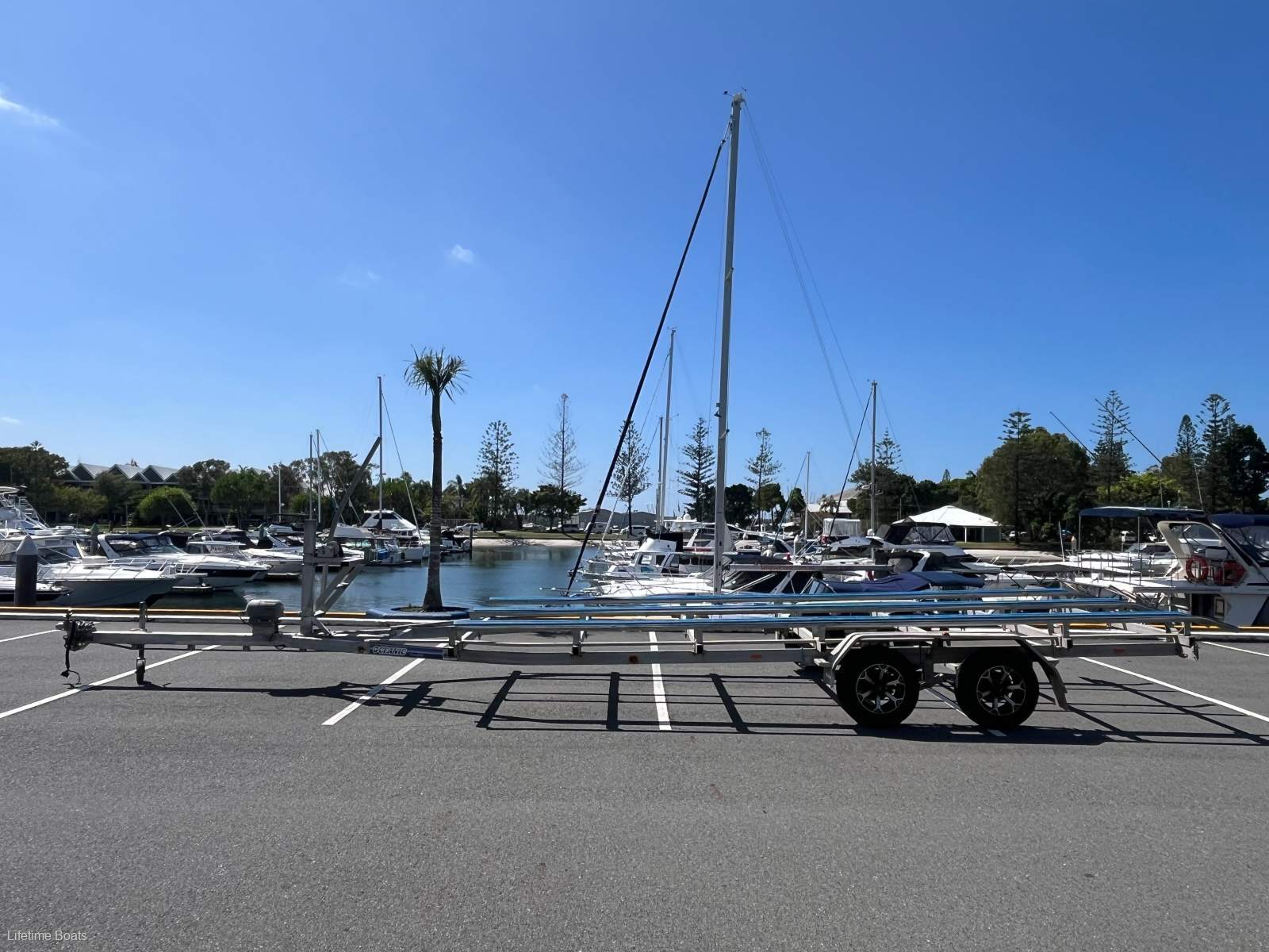 2020MY OCEANIC TWIN AXLE TRI HULL TRAILER