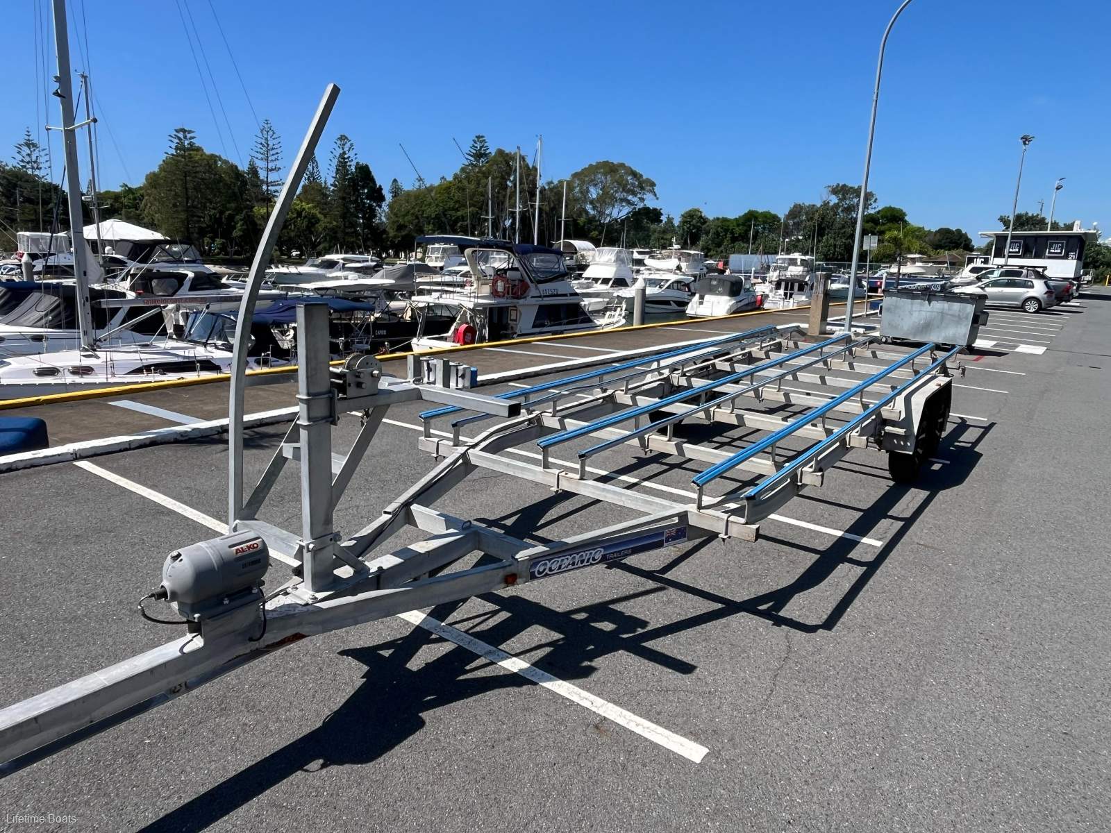 2020MY OCEANIC TWIN AXLE TRI HULL TRAILER