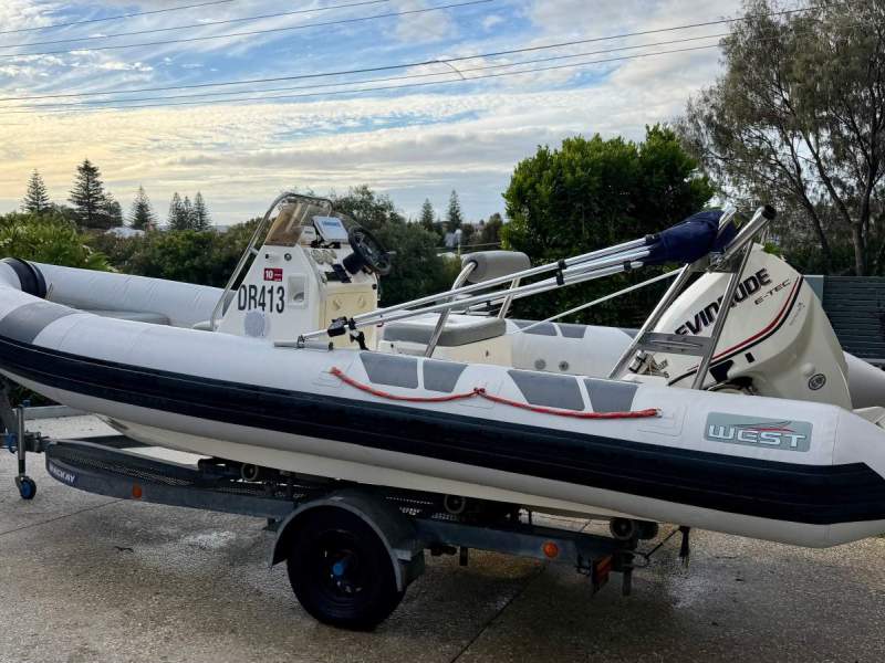 Falcon Inflatables 575 SR