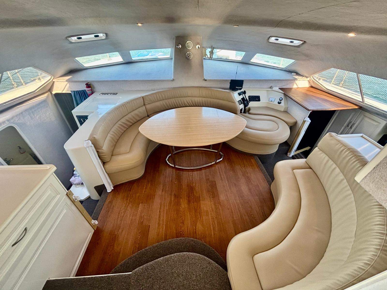 Sun Yacht Imp:Saloon - with new upholstery (2026) and flooring (2025)