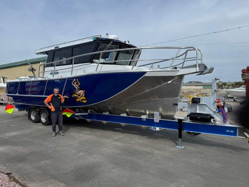 Air Rider 10.5 9.6 m Global Marine Air Rider (10.4m LOA)