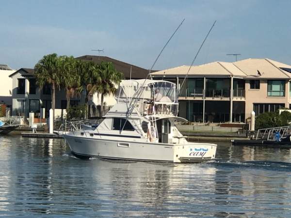 Caribbean 35 Flybridge Cruiser C35