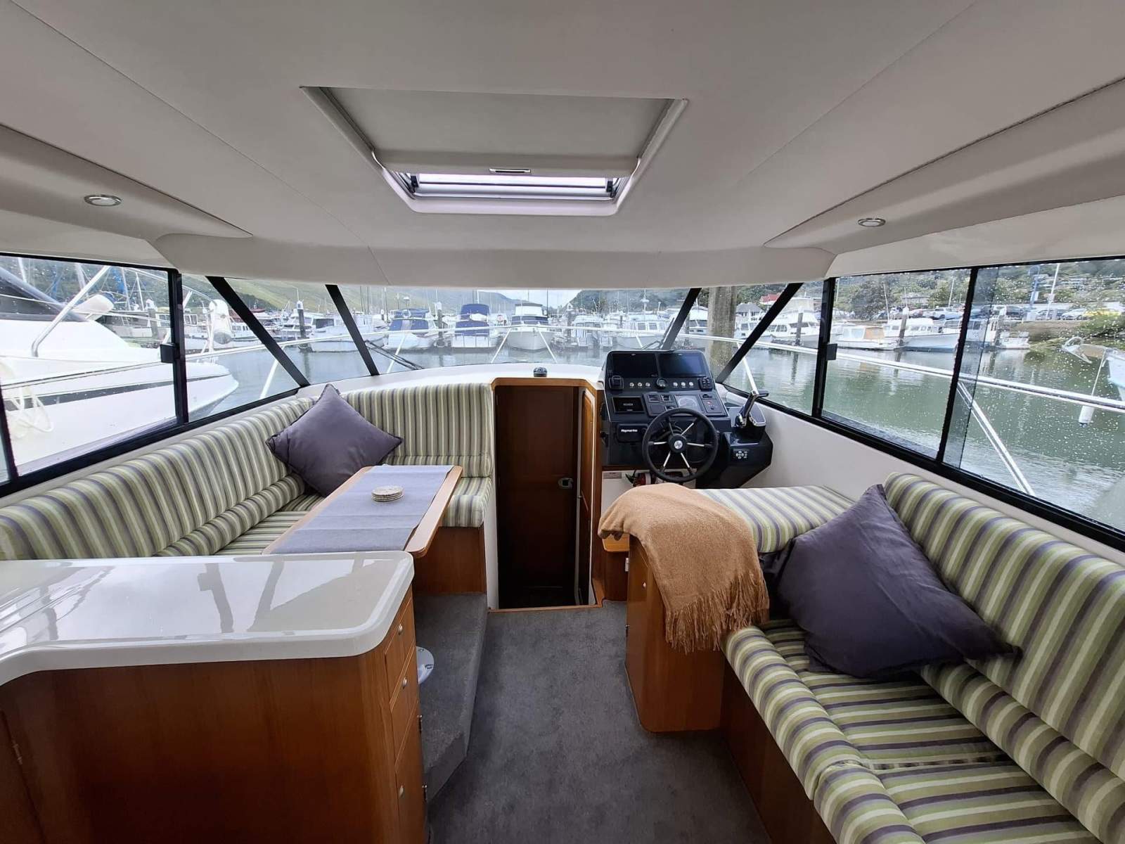 Superior 1050 Sorts Sedan