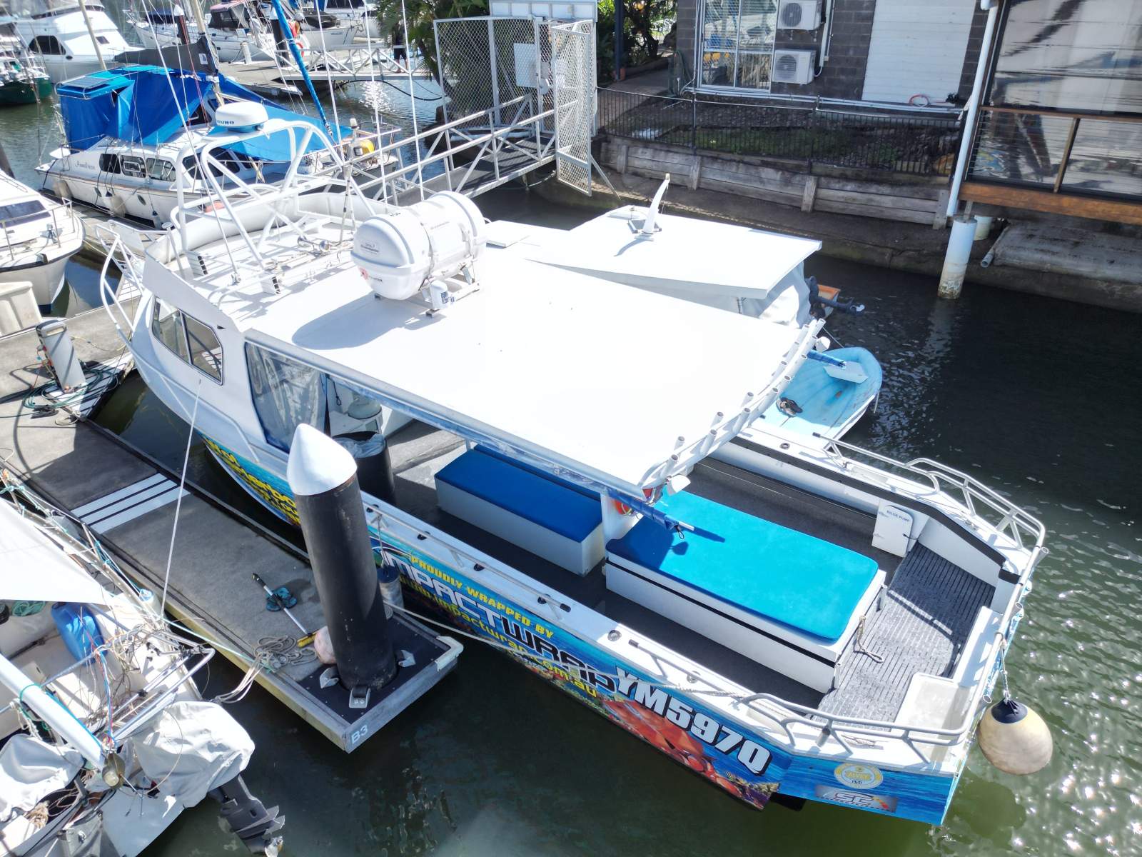 Lightning Power 9.76 Commercial Fishing Boat