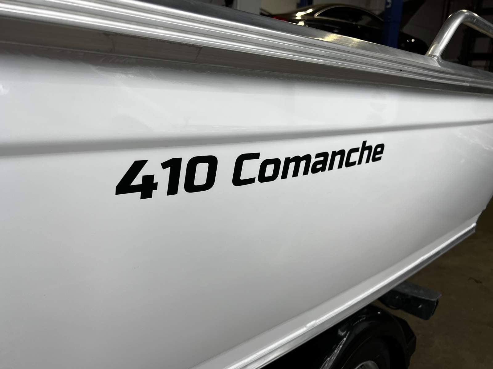 New Makocraft 410 Comanche