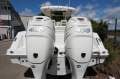 Boston Whaler 330 Outrage Centre Console