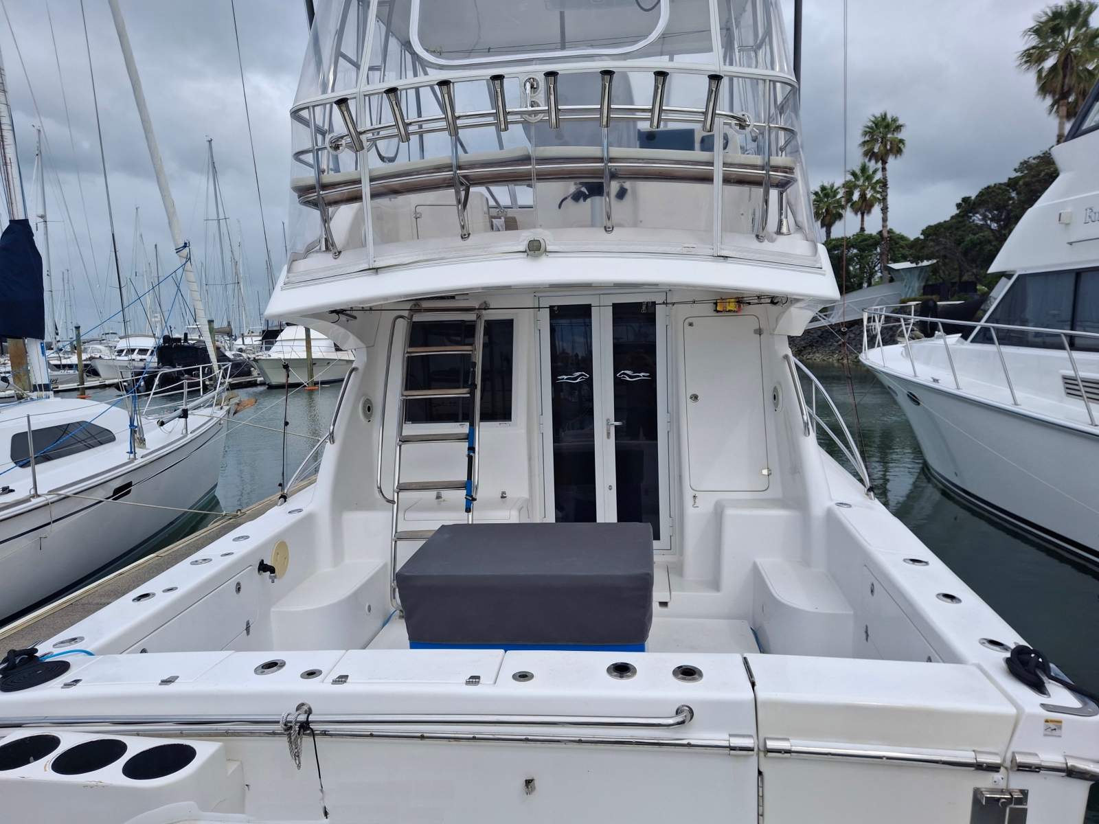 Mustang 41 Flybridge