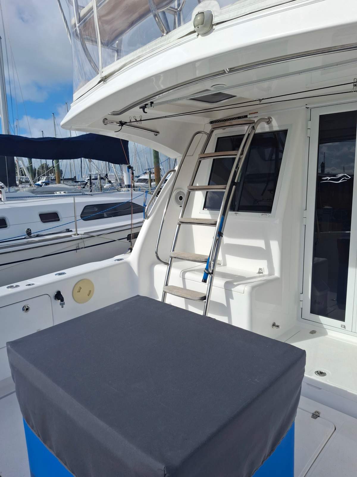 Mustang 41 Flybridge