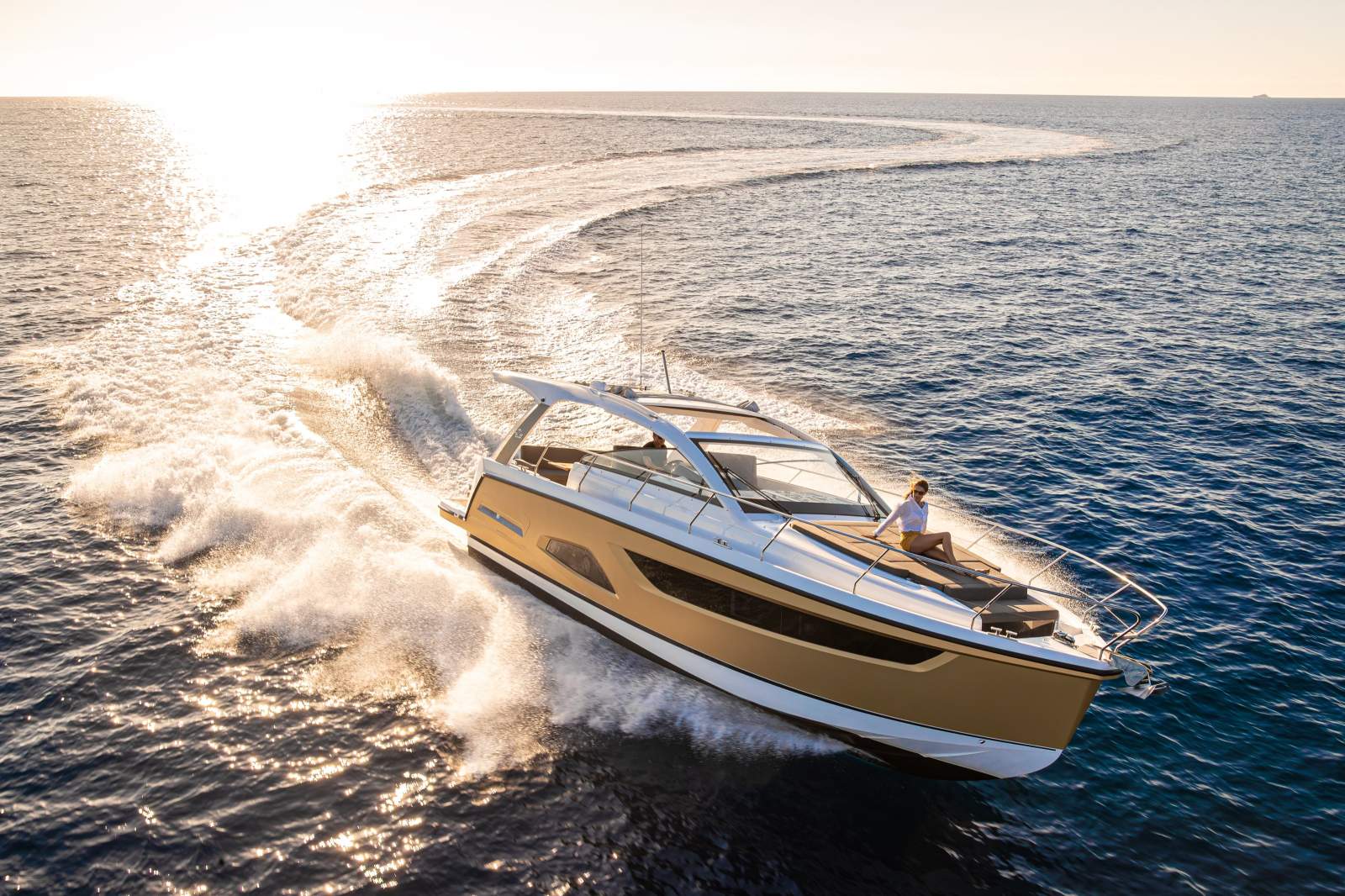 Sealine S390 : AVAILABLE TO ORDER