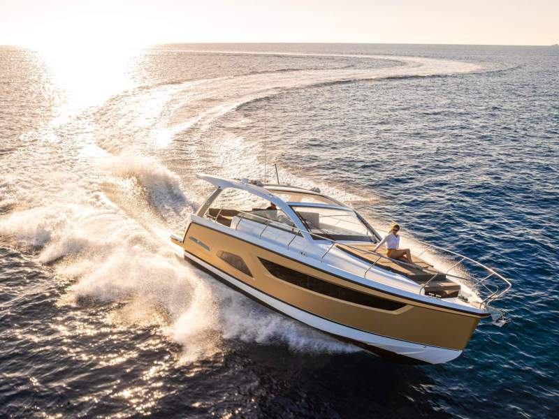 Sealine S390 : AVAILABLE TO ORDER