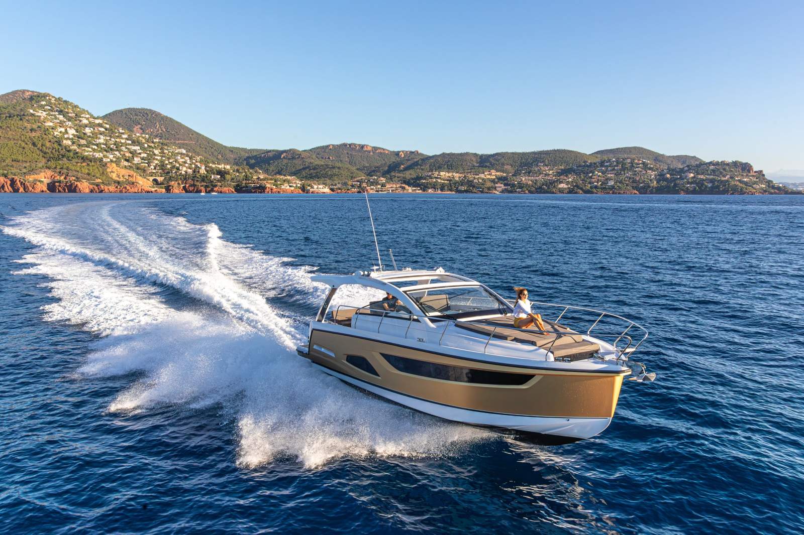 Sealine S390 : AVAILABLE TO ORDER