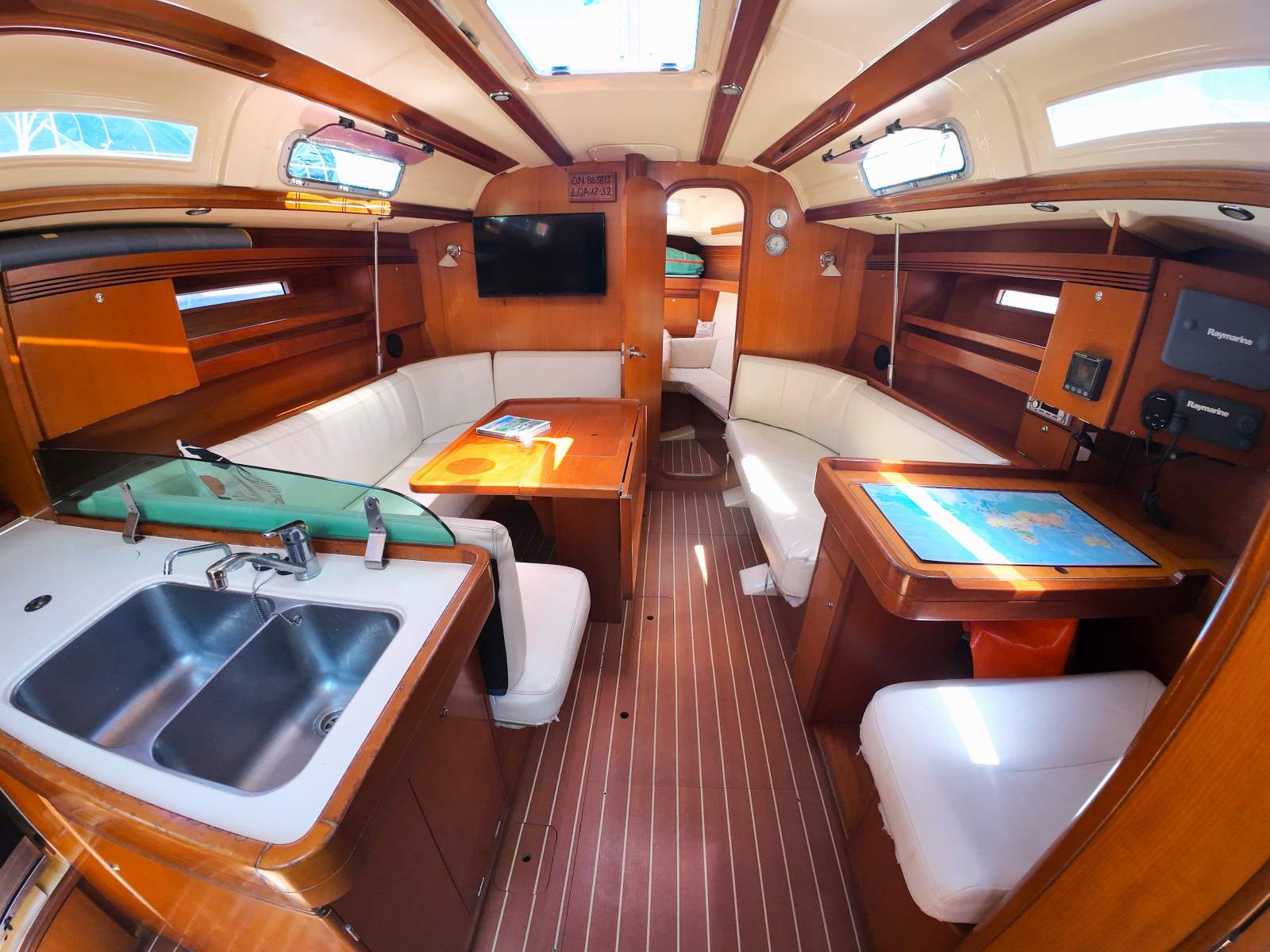 Dufour 40 Performance