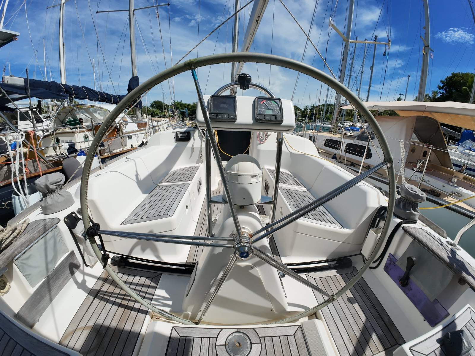 Dufour 40 Performance