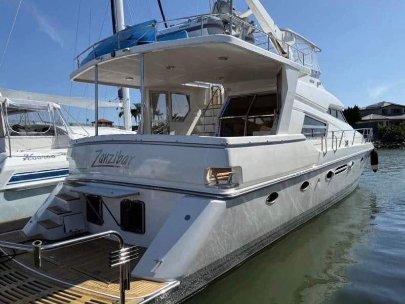 Johnson 58 Motor Yacht