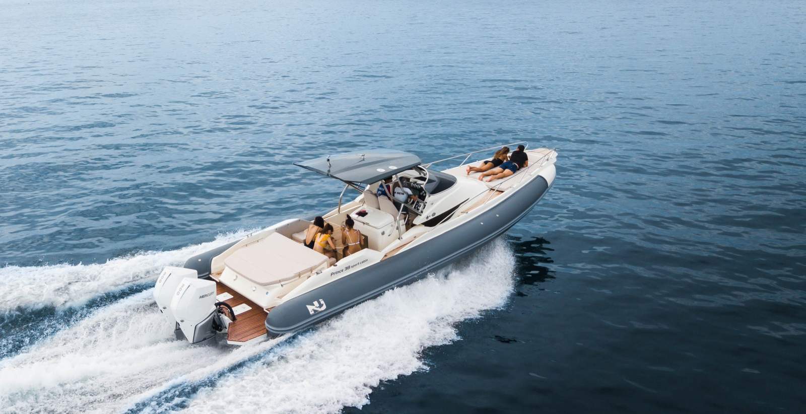 Nuova Jolly Prince 38 Sport Cabin