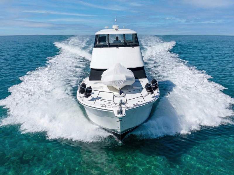 Riviera 51 Enclosed Flybridge