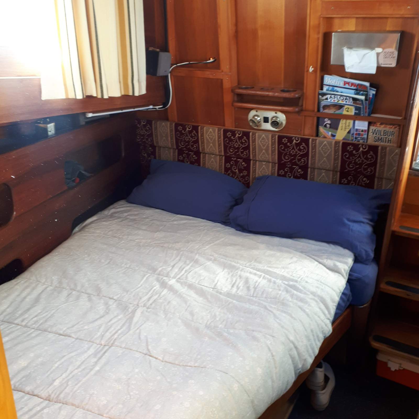 Custom 42ft Timber Motor Cruiser "Maybe":Main Cabin